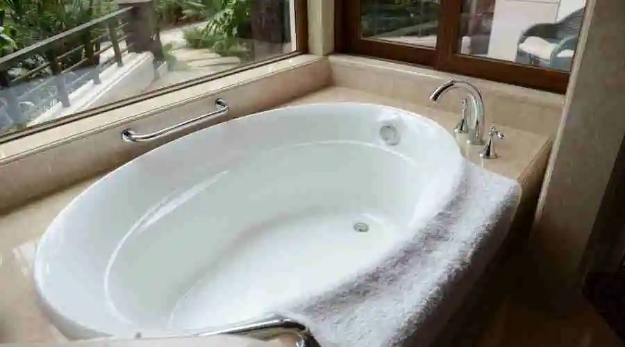 What Is the Average Time to Refinish a Bathtub?