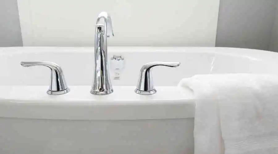 Refinished Bathtub Increases a Home’s Resale Value